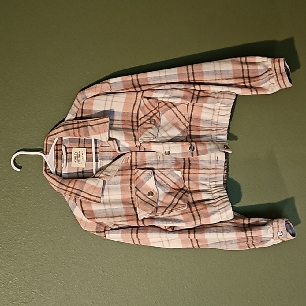 Ashley Outerwear Women's Large Cropped Thick Flannel Button Up
